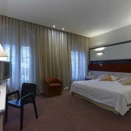 Ξενοδοχείο Nh Ligure 4*